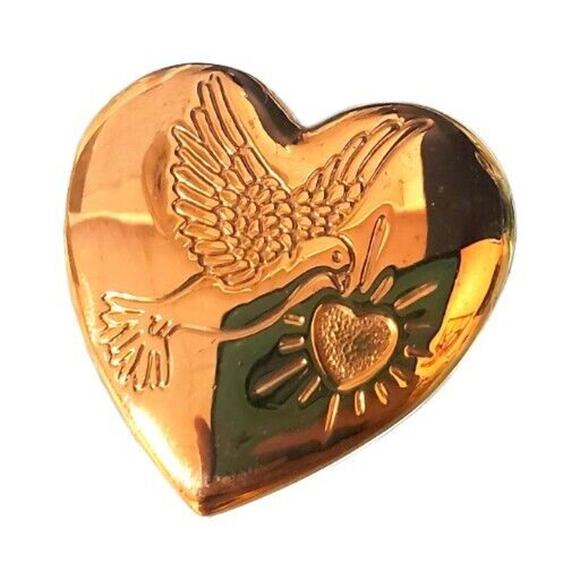Vtg Heart Brooch Religious Dove “THE Variety Club” Pin God's Bright Gold Tone - Picture 3 of 4
